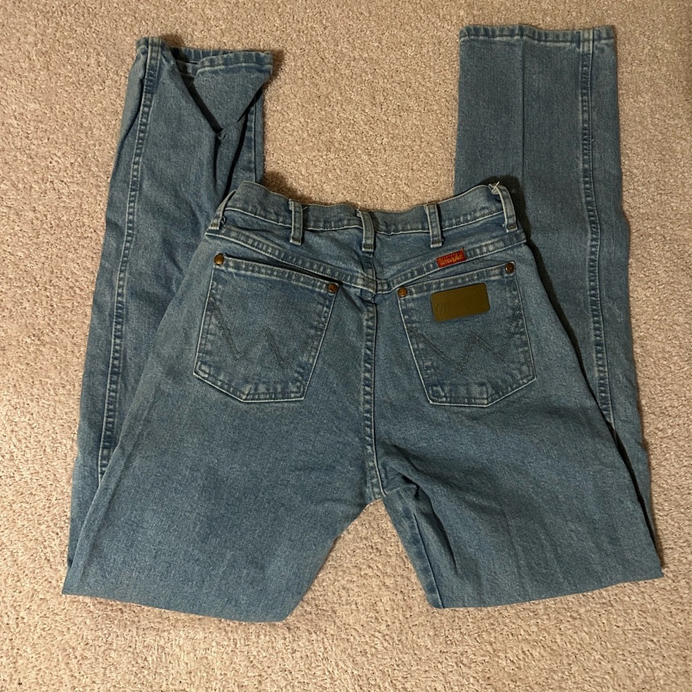 Wrangler Women’s Cowboy Cut Straight Stretch Jean - Picture 2 of 5